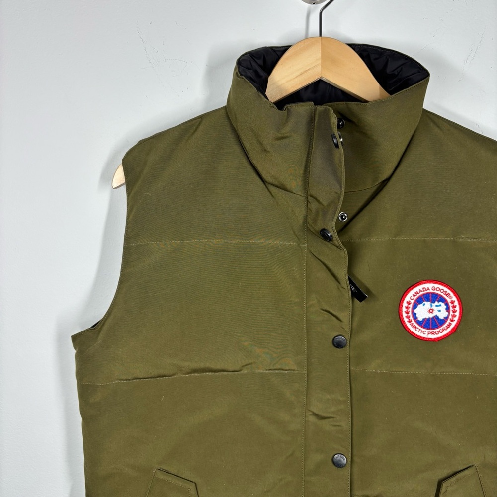 Canada Goose Vest - Picture 4 of 10